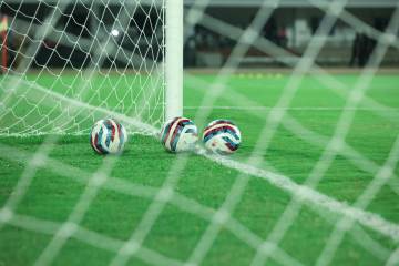国米3-0完胜拉齐奥，6分钟闪电破门奠定胜局（配图示意）